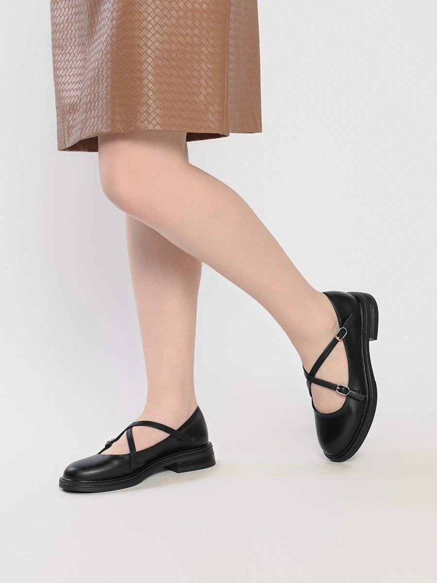 Туфли Мэри-Джейн черного цвета на низком каблуке